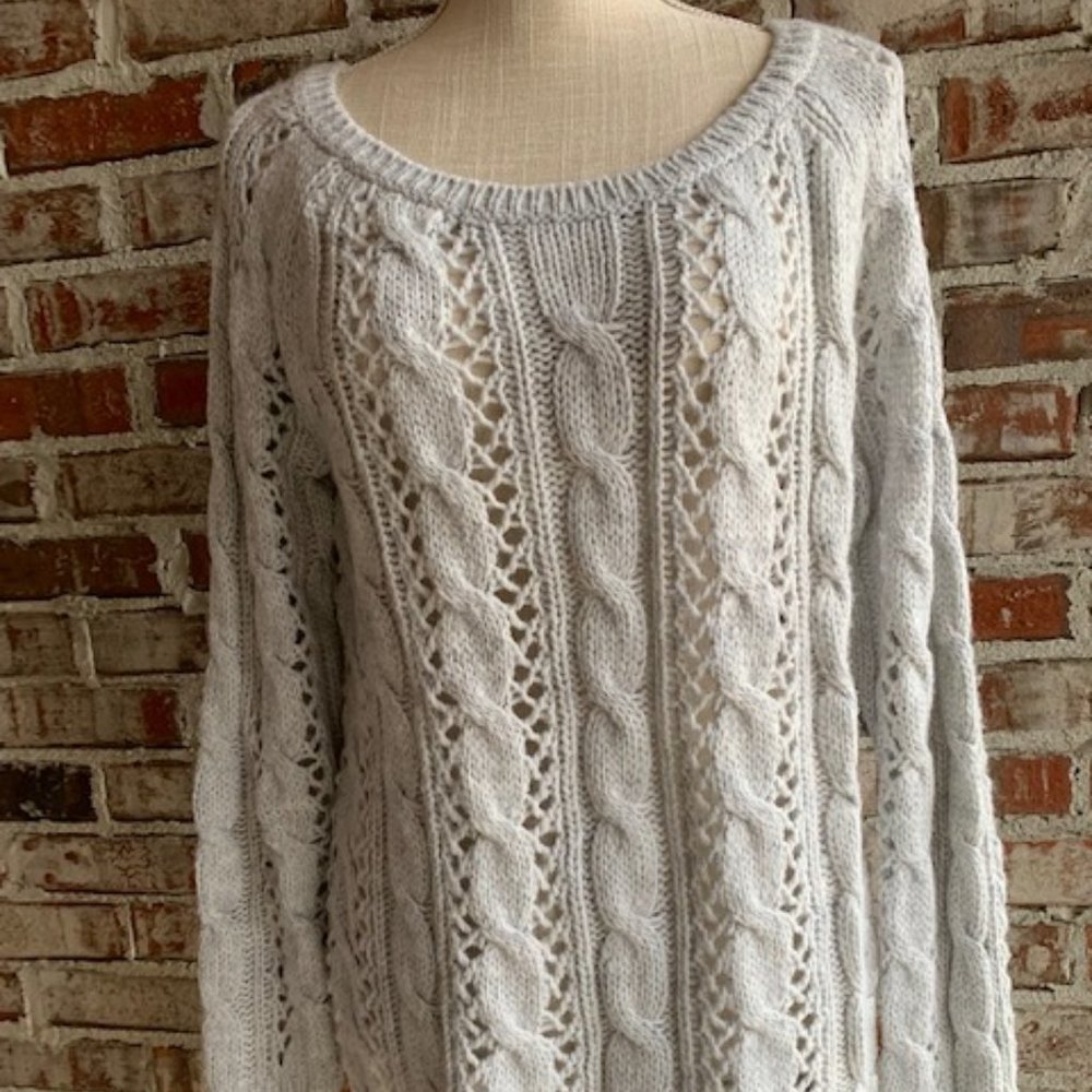 ABERCROMBIE grey cable knit sweater cozy & soft Size LARGE
